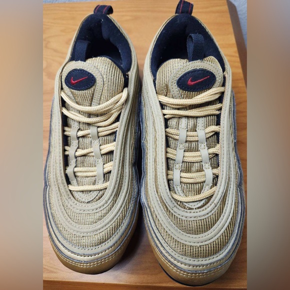 SOLD: Nike Air Vapormax '97 GS Youth Sz 6.5Y Metallic Gold Varsity Red Black - Picture 3 of 8